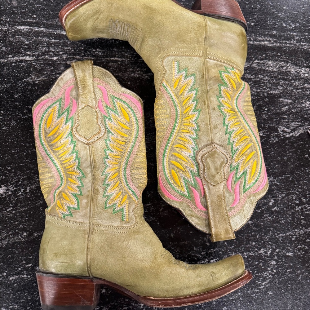 Light Green Los Altos size 9.5 M Women’s Narrow Square Toe Western Boots